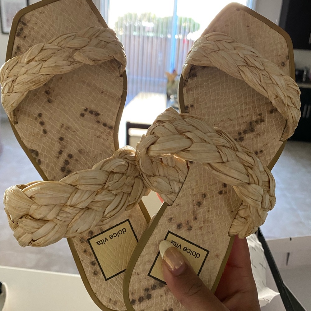Dolce Vita Indy Rafia Sandals